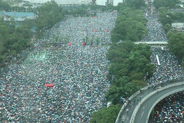香港818反送中集會逾170萬人參加。 圖片來源：自由時報