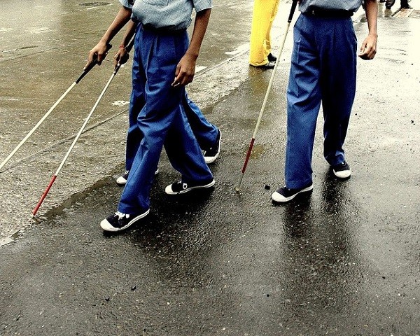 視障者求職路難行。 圖片來源：NPOst