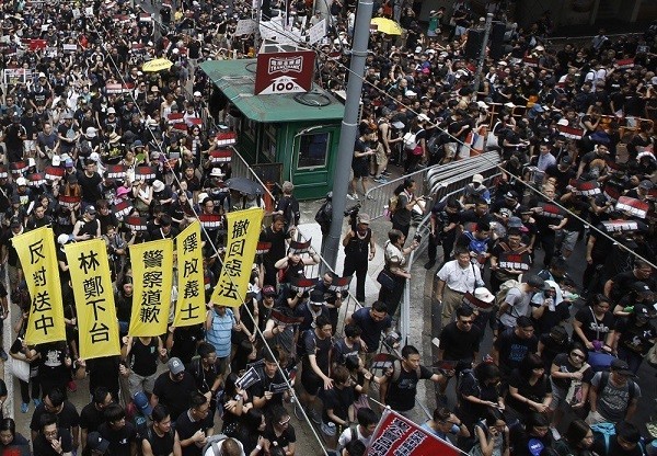 香港一連串爭民主的運動，影響中港台之間的關係。 圖片來源：聯合新聞網