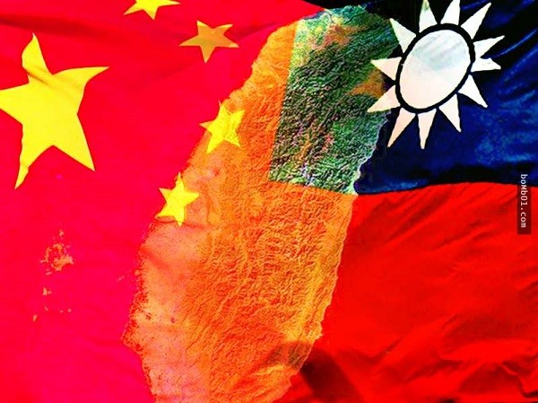 中國潰而不崩，台灣屹立不搖。 圖片來源：Bomb01