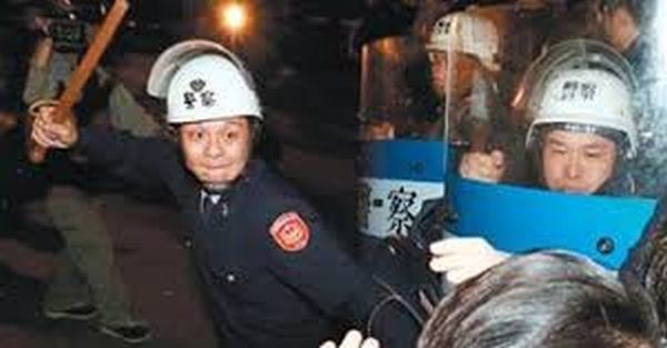 揪出暴力鎮壓的警察也是轉型正義的一環。 圖片來源：聯合新聞網