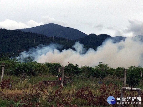林邊果農焚燒廢棄物造成空氣污染。 圖片來源：台灣好新聞