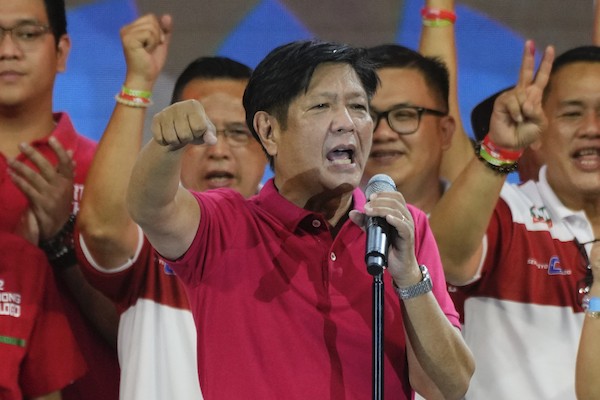 菲律賓大選9日登場 馬可仕家族能否重掌大位受矚。圖片來源：中時新聞網