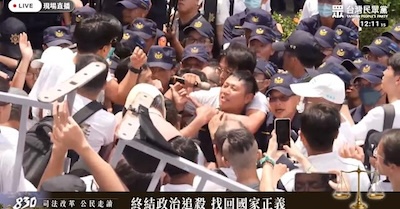 會勒人脖子的黨主席