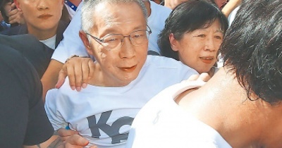 「道德長城」居然是「狗仔隊」頭頭 ！