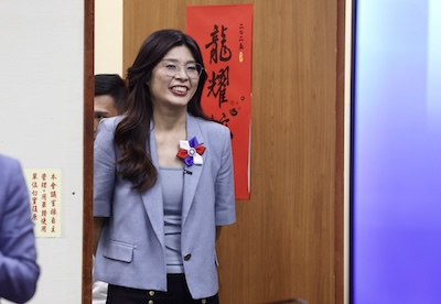 「重返執政」或「九二困局」？新黨魁掌舵下的「藍色新局」！