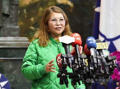 何鷹鷺退黨揭露國民黨的「中國人」悖論