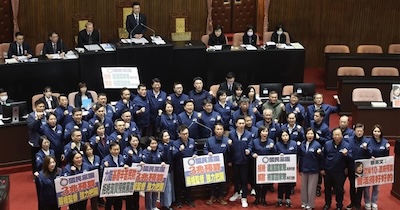 國防採購變賭局？桌底下的按鈕 誰在按