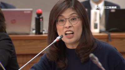 「家人」與「恩」人：從歷史分析鄭麗文言論