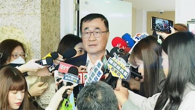 藍天生變！新北市長選戰「逆襲」背後的「鄭麗文效應」？