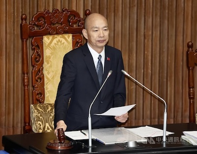 行政院不副署引爆憲政風暴：韓國瑜批武器化，政院反擊副署權是憲法盾牌